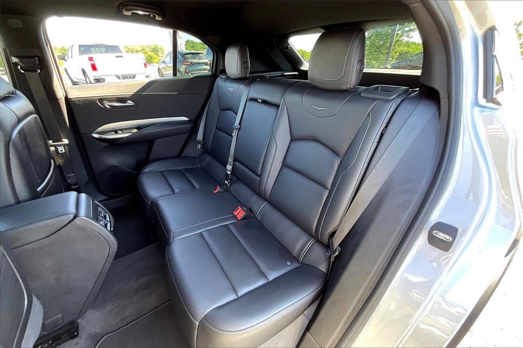 Vehicle image 21 of 31