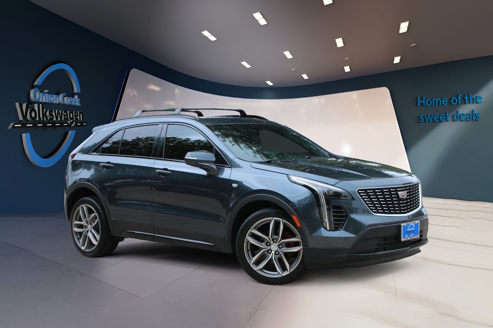 2021 Cadillac XT4 Sport Image 3 of 43