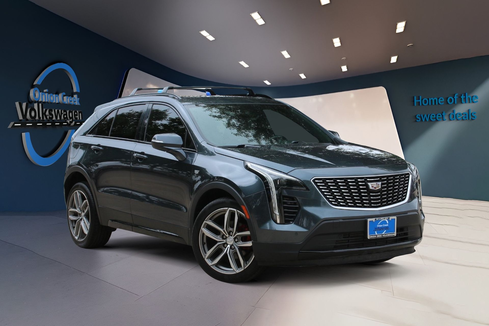 2021 Cadillac XT4 Sport Image 2 of 43