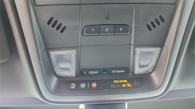 Vehicle image 39 of 42