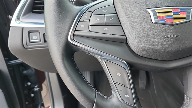 Vehicle image 36 of 42
