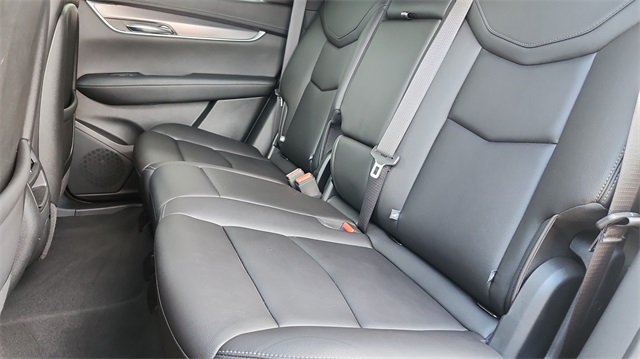 Vehicle image 13 of 42