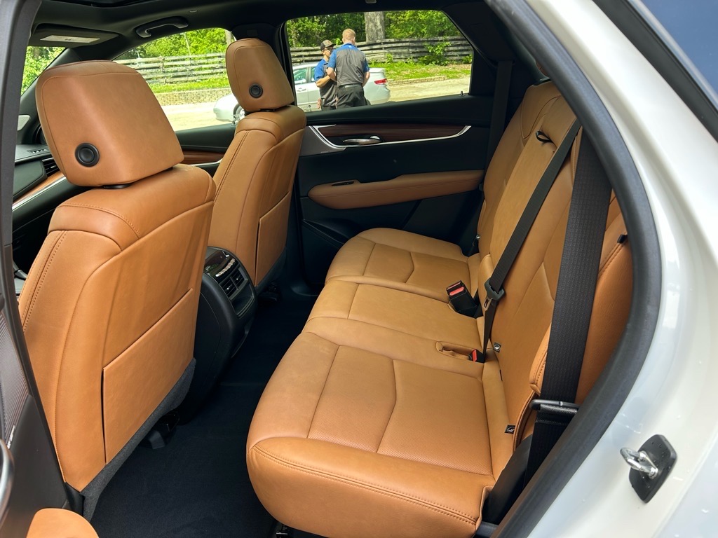 Vehicle image 42 of 62