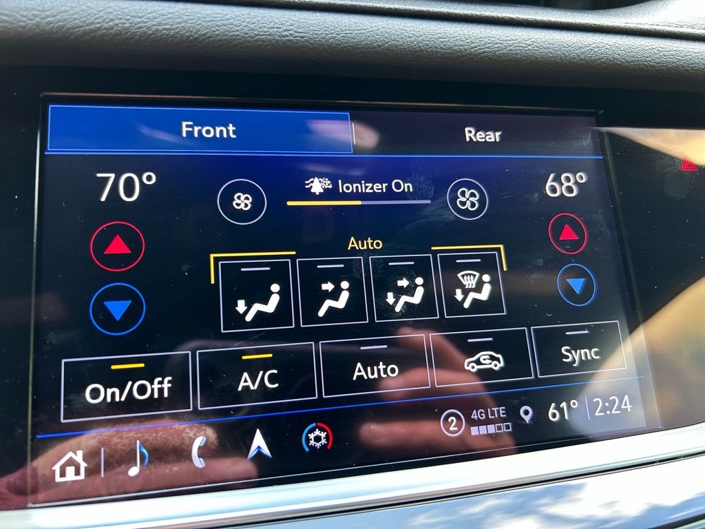 Vehicle image 27 of 62