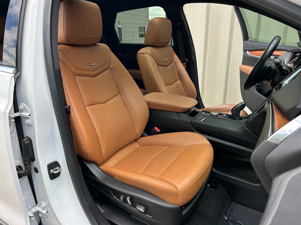 Vehicle image 59 of 62