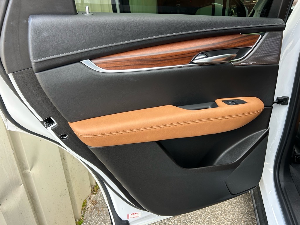 Vehicle image 41 of 62