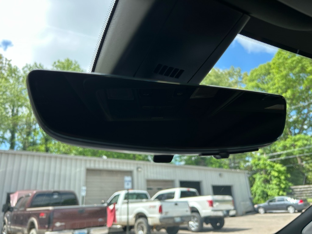 Vehicle image 38 of 62