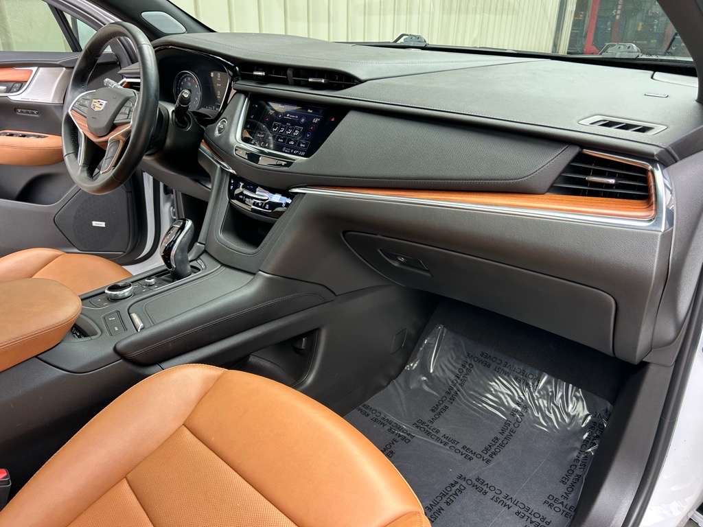 Vehicle image 58 of 62