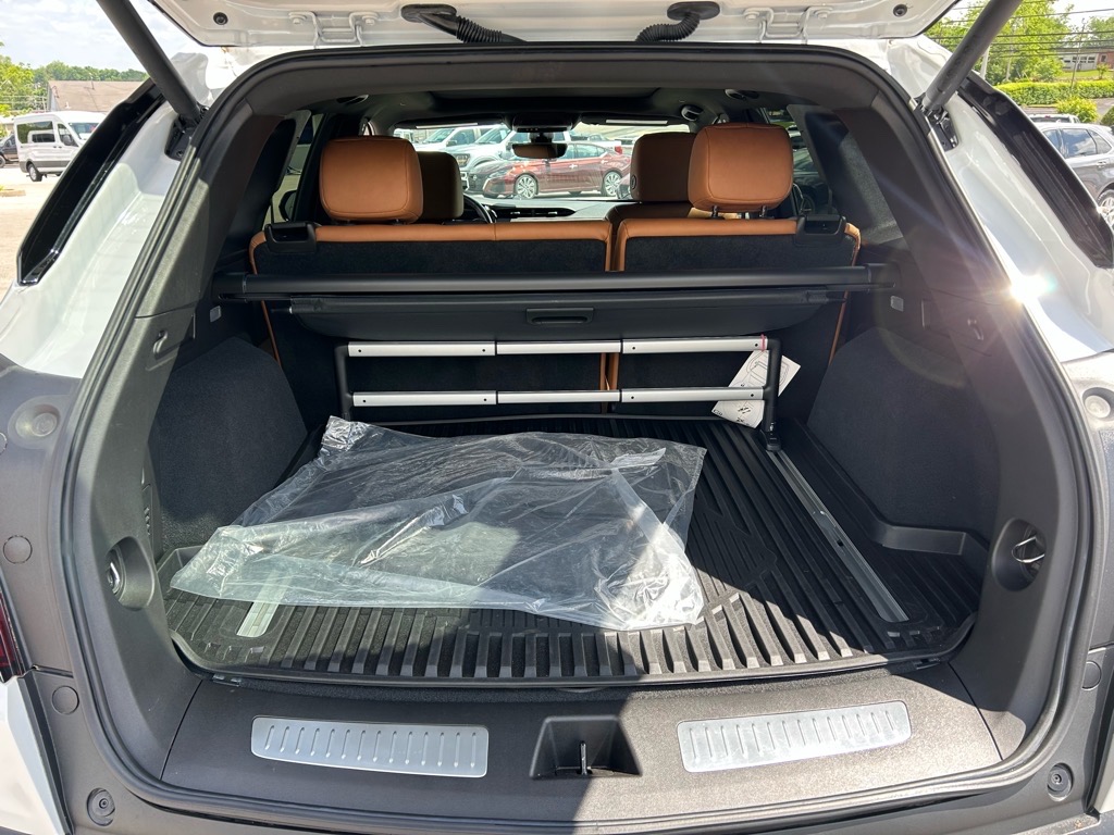 Vehicle image 19 of 62
