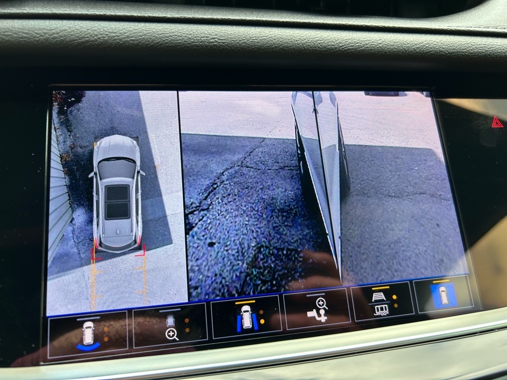 Vehicle image 34 of 62