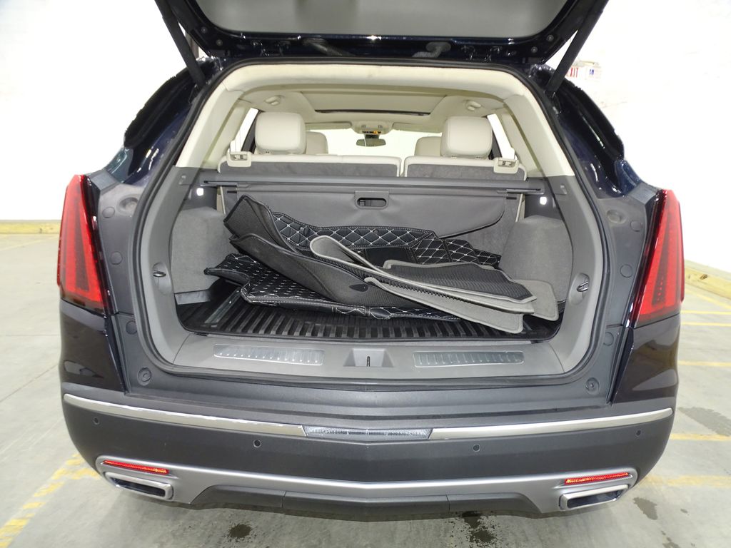 Vehicle image 10 of 38