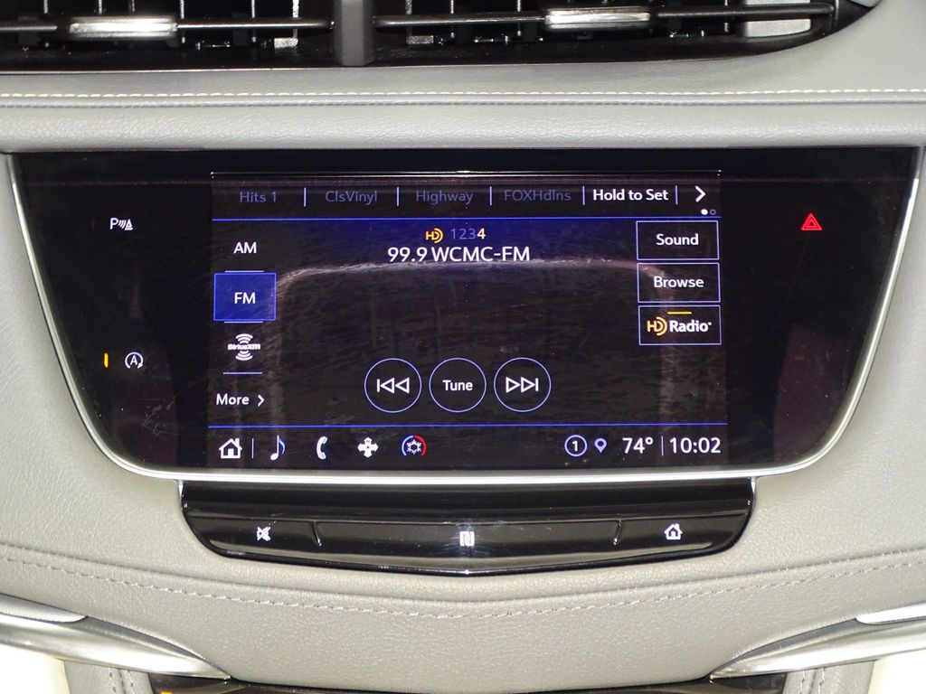 Vehicle image 24 of 38