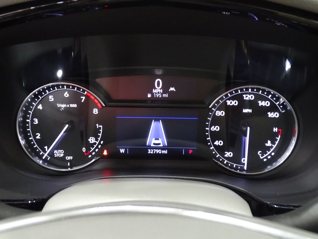 Vehicle image 21 of 38