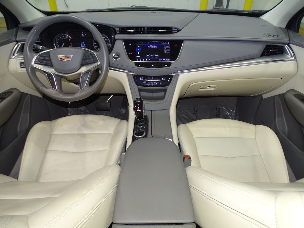Vehicle image 23 of 38