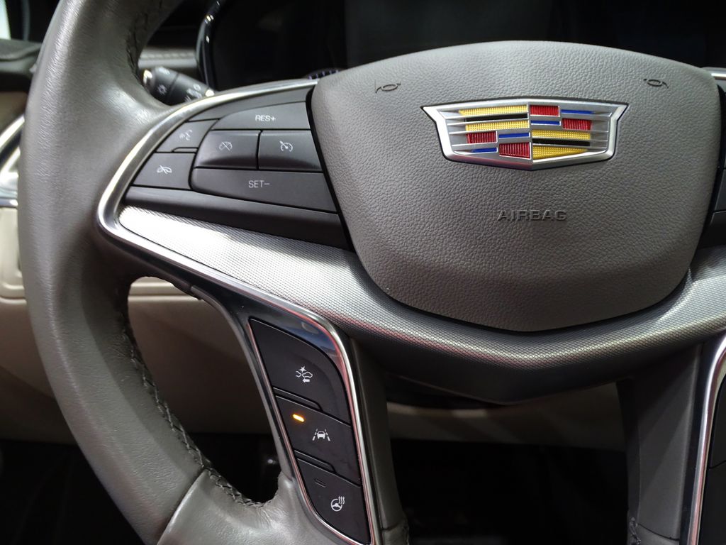 Vehicle image 19 of 38