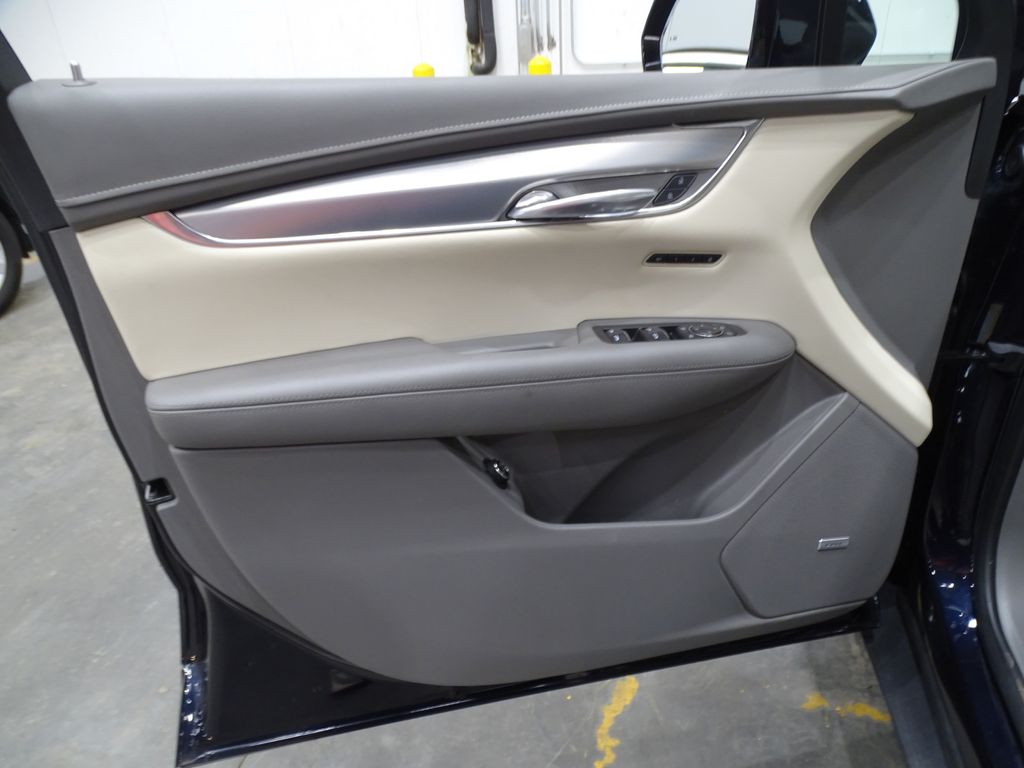 Vehicle image 12 of 38