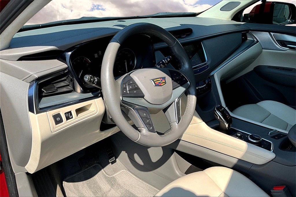 Vehicle image 13 of 30