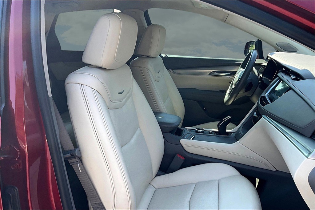 Vehicle image 9 of 30