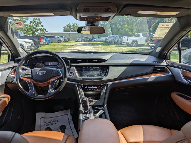 Vehicle image 17 of 32