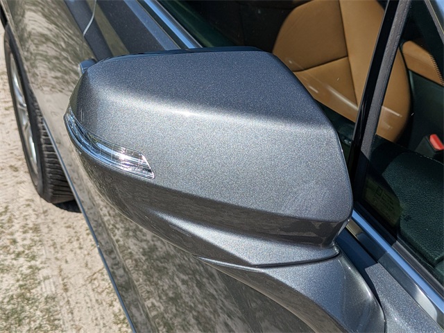 Vehicle image 11 of 32