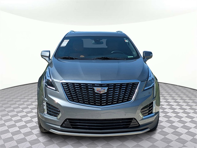 Vehicle image 2 of 32