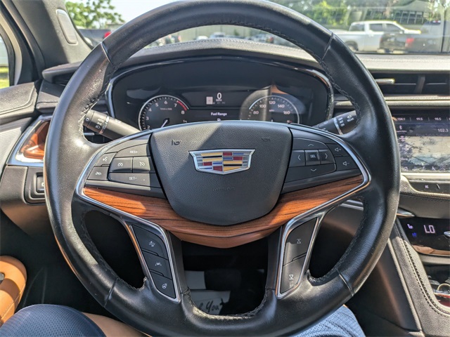 Vehicle image 25 of 32