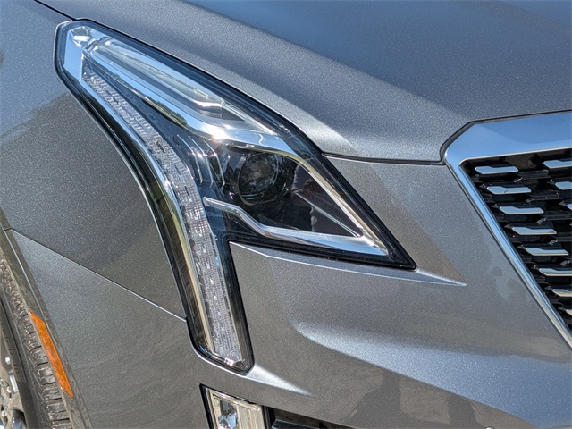 Vehicle image 10 of 32