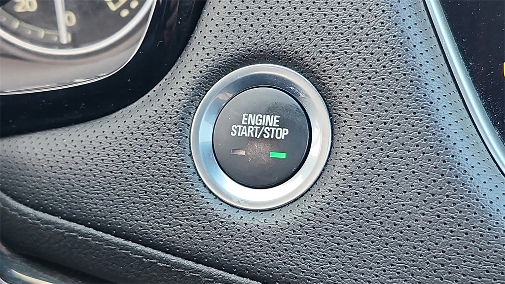 Vehicle image 34 of 44