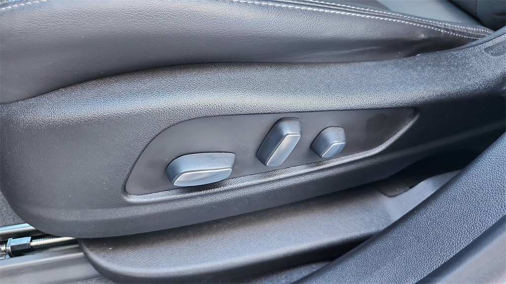 Vehicle image 44 of 44