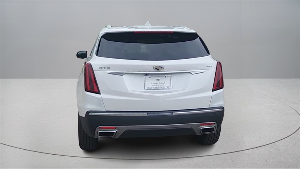 Vehicle image 6 of 44