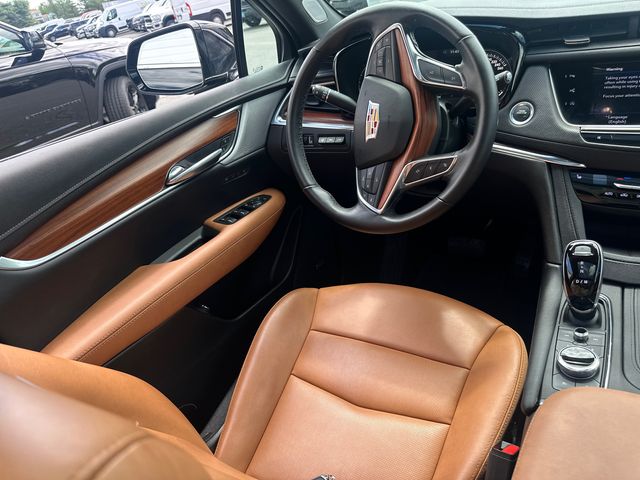 Vehicle image 17 of 31