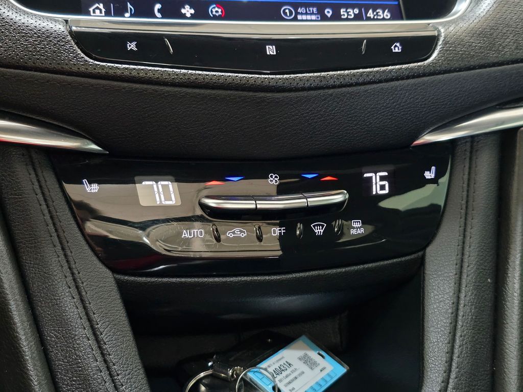 Vehicle image 14 of 33