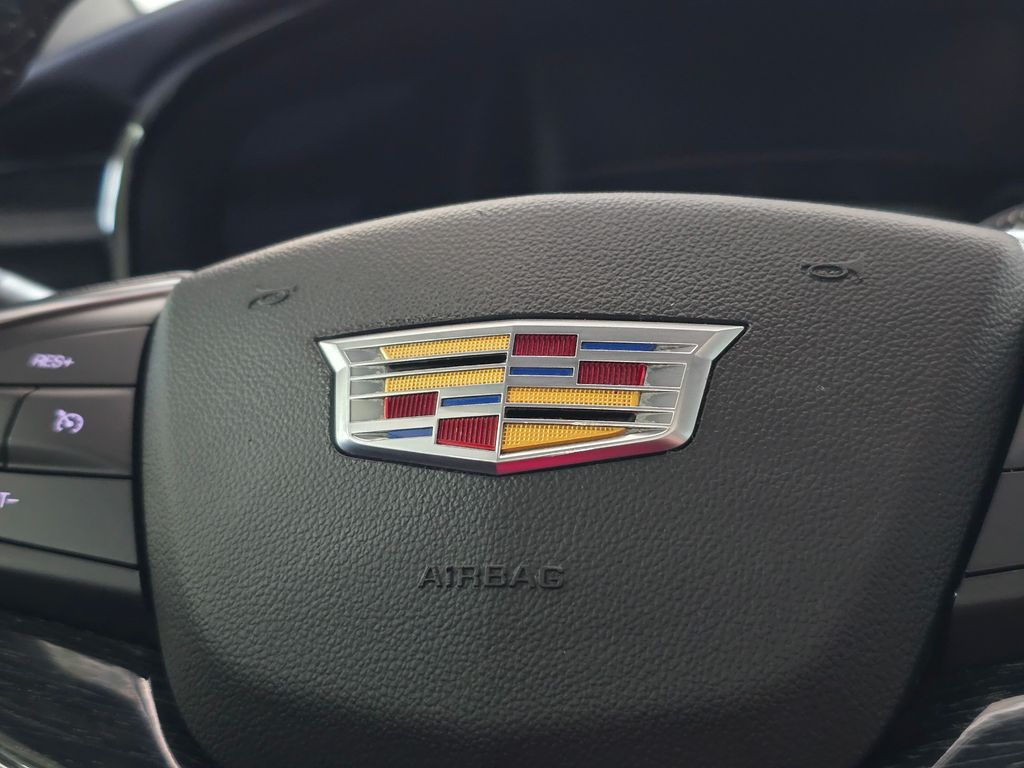 Vehicle image 22 of 33