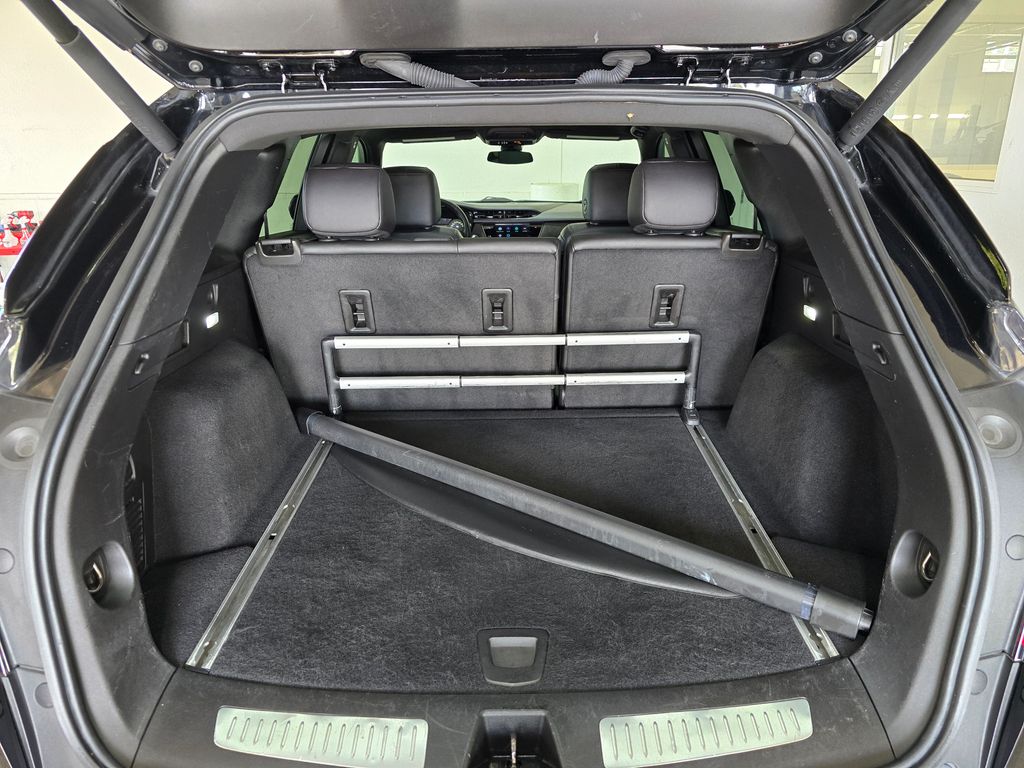 Vehicle image 30 of 33
