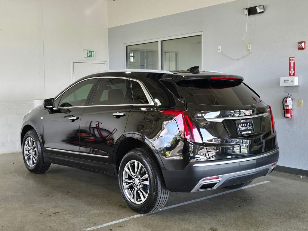 Vehicle image 5 of 33