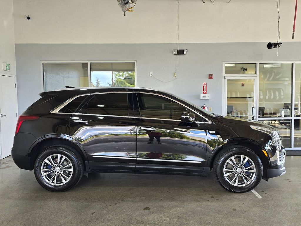 Vehicle image 4 of 33