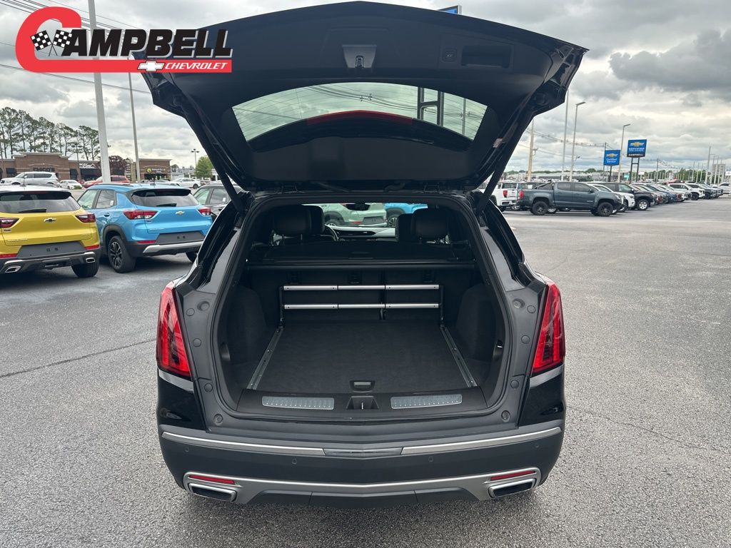 Vehicle image 17 of 34