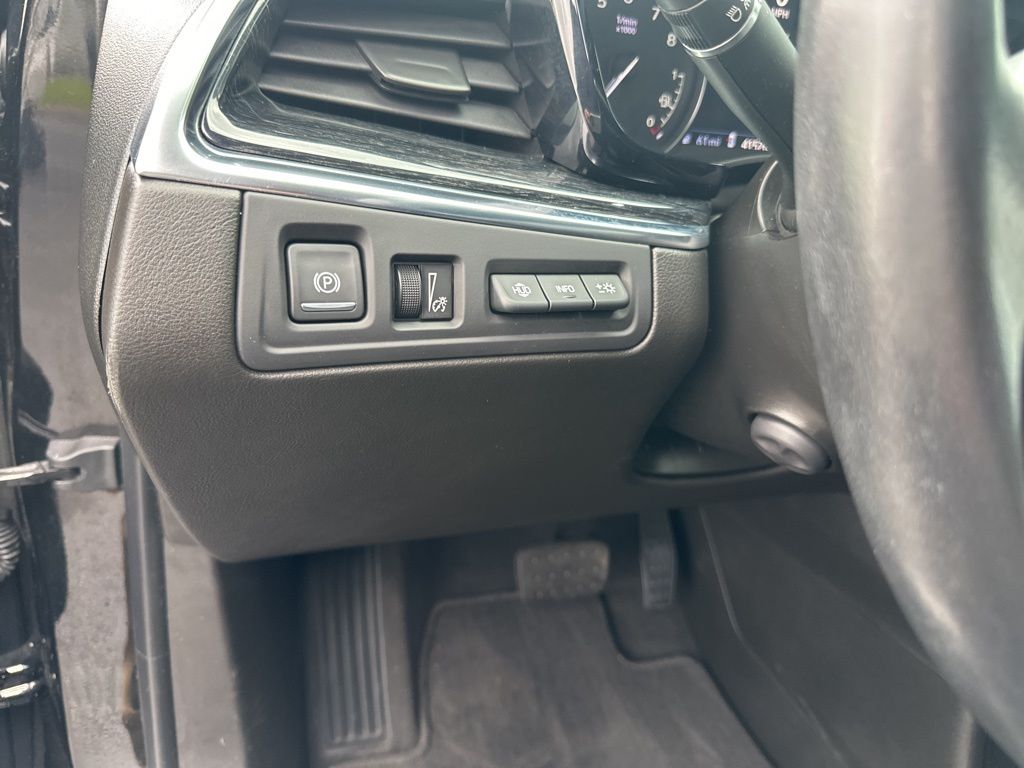 Vehicle image 29 of 34