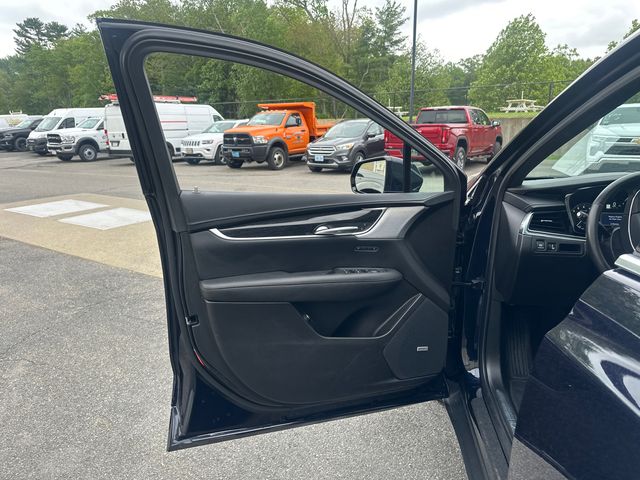 Vehicle image 19 of 32