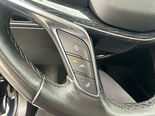 Vehicle image 24 of 32