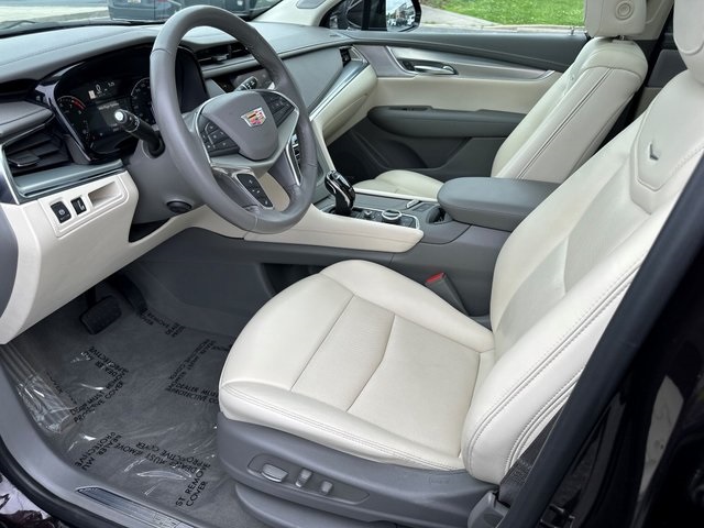 Vehicle image 16 of 39