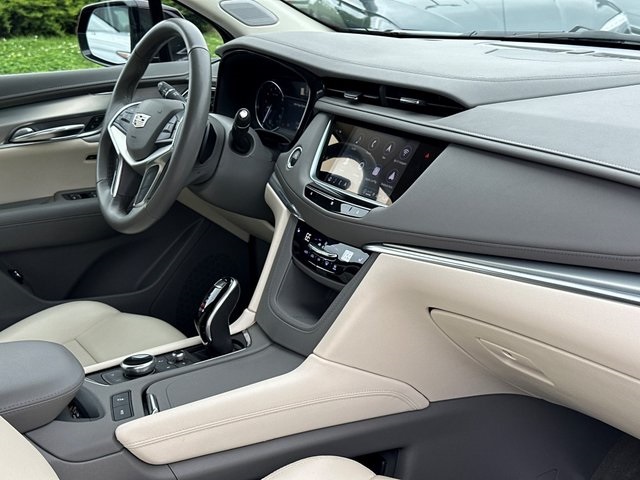 Vehicle image 13 of 39