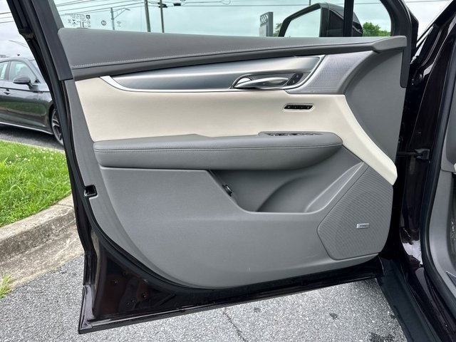 Vehicle image 24 of 39