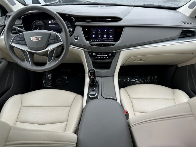 Vehicle image 14 of 39