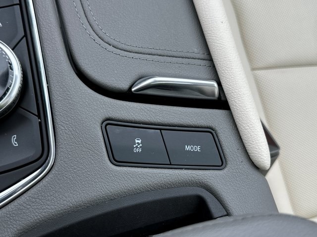 Vehicle image 34 of 39