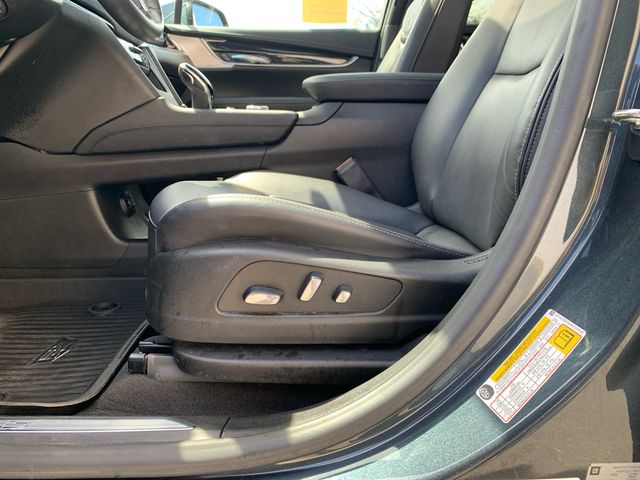 Vehicle image 34 of 35