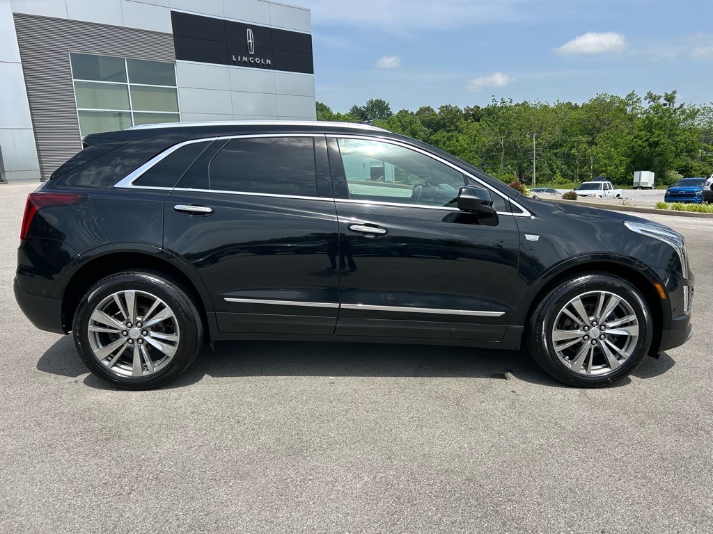 Vehicle image 3 of 59