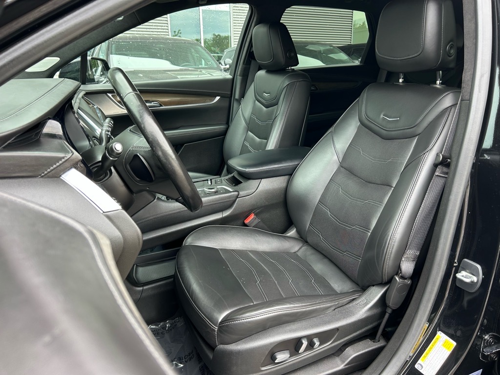 Vehicle image 19 of 59