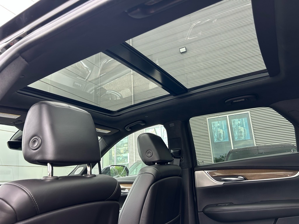 Vehicle image 49 of 59
