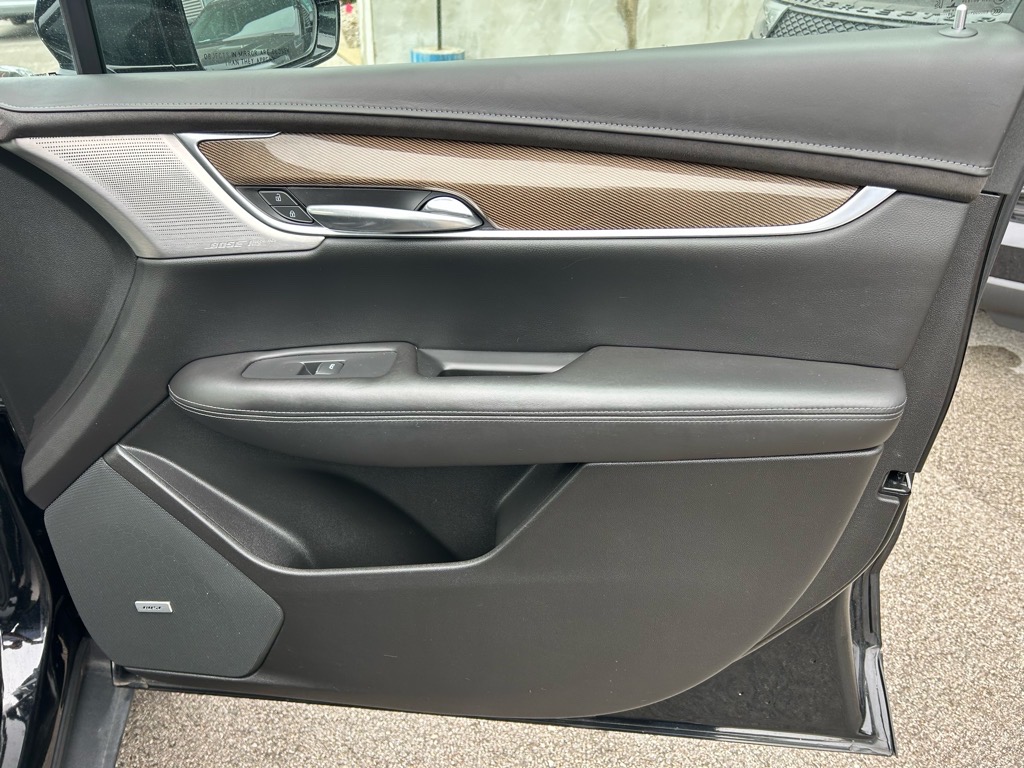 Vehicle image 54 of 59